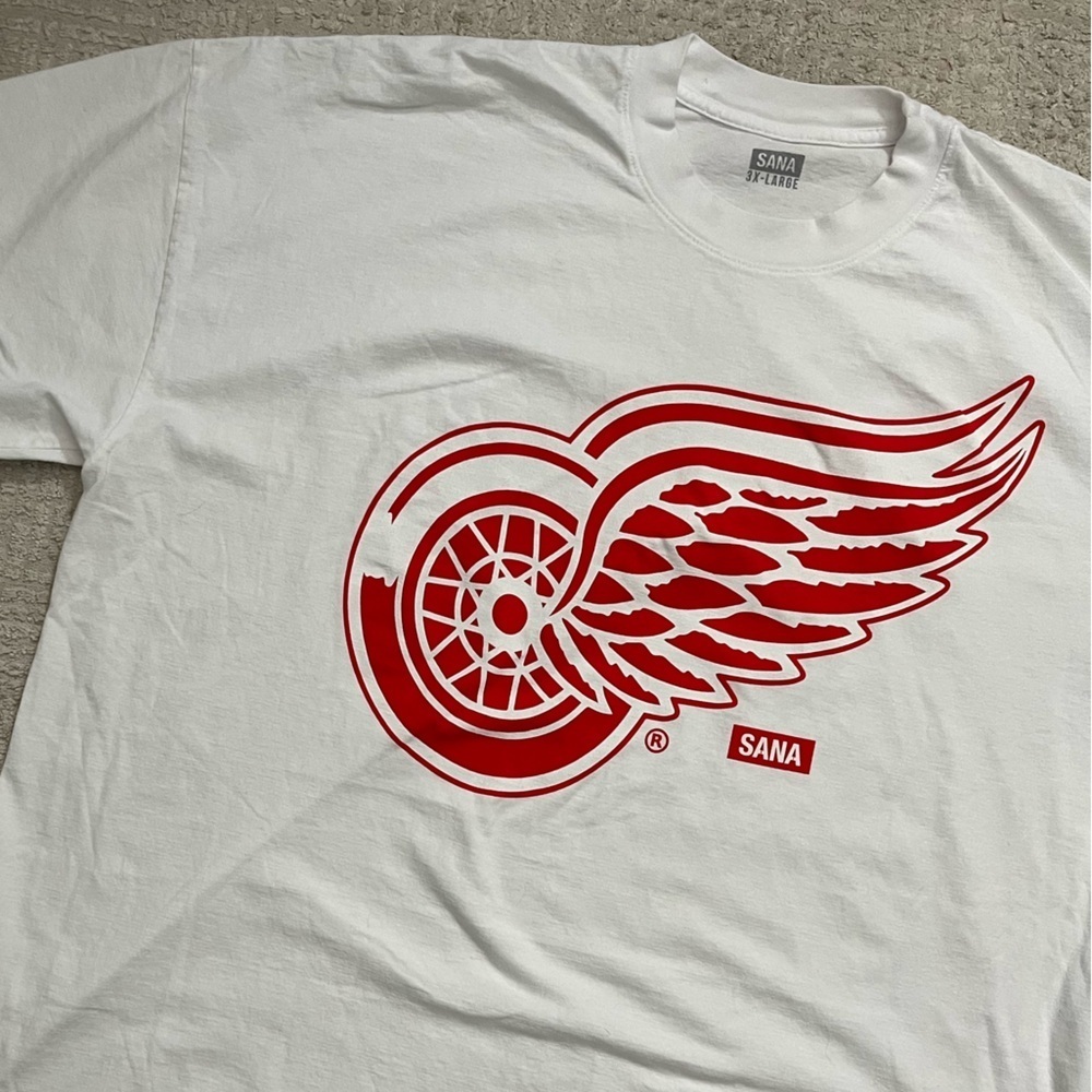 SANA Detroit Red Wings Tee